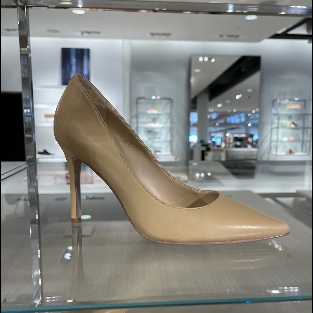 Sam Edelman tan pumps  never worn